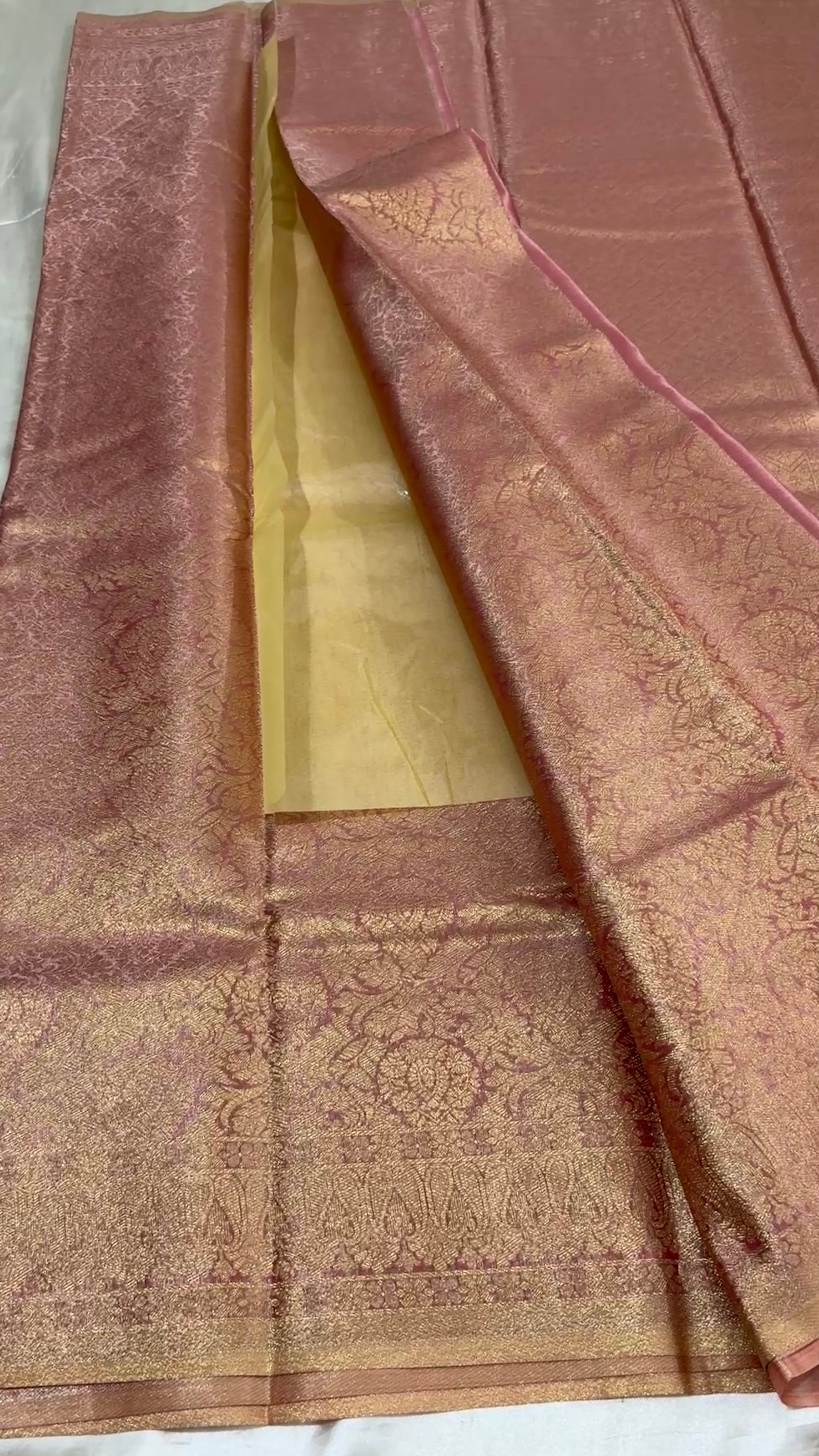 Tissue Brocade soft silk kr65