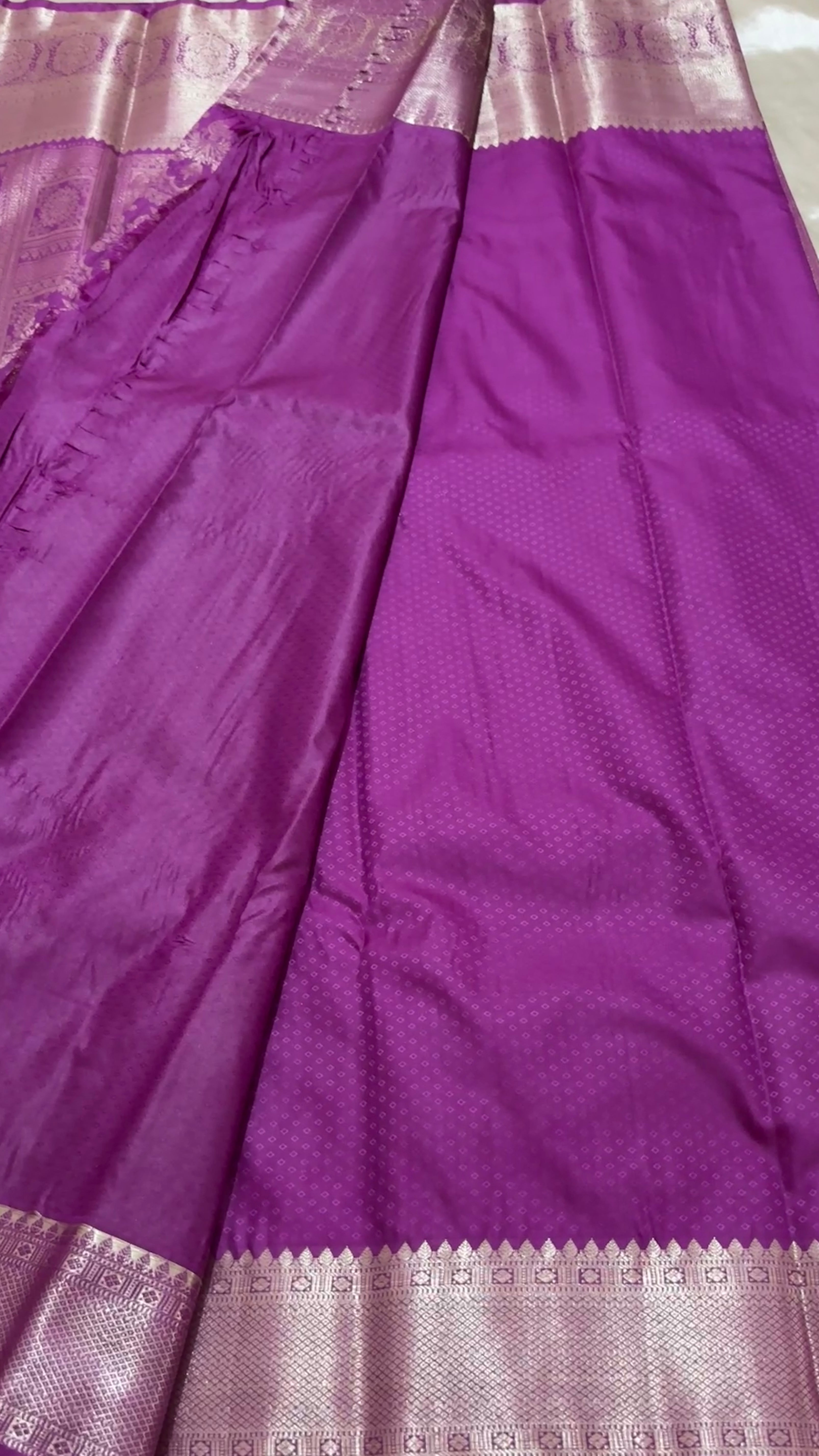 Semi tissue Kanchipuram saree