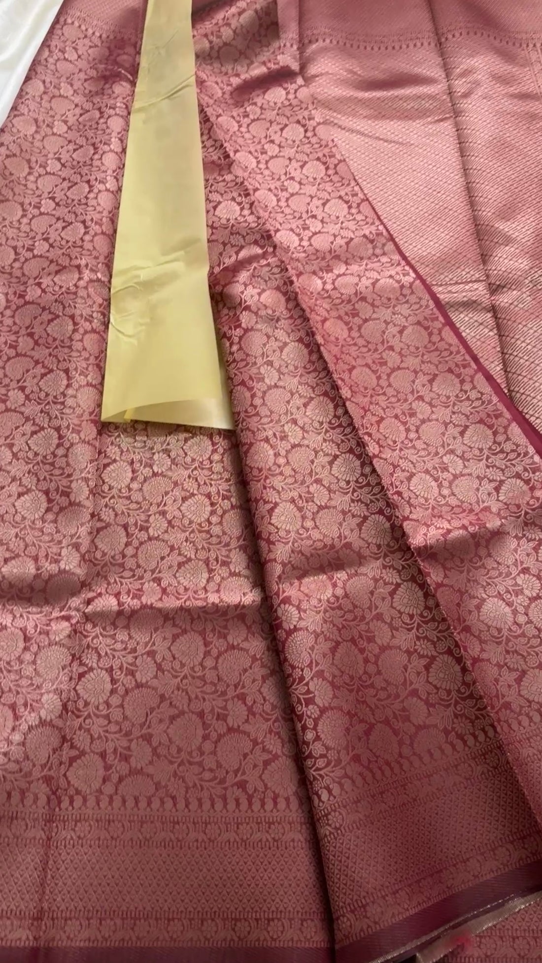 Semi brocade soft Silk kr92