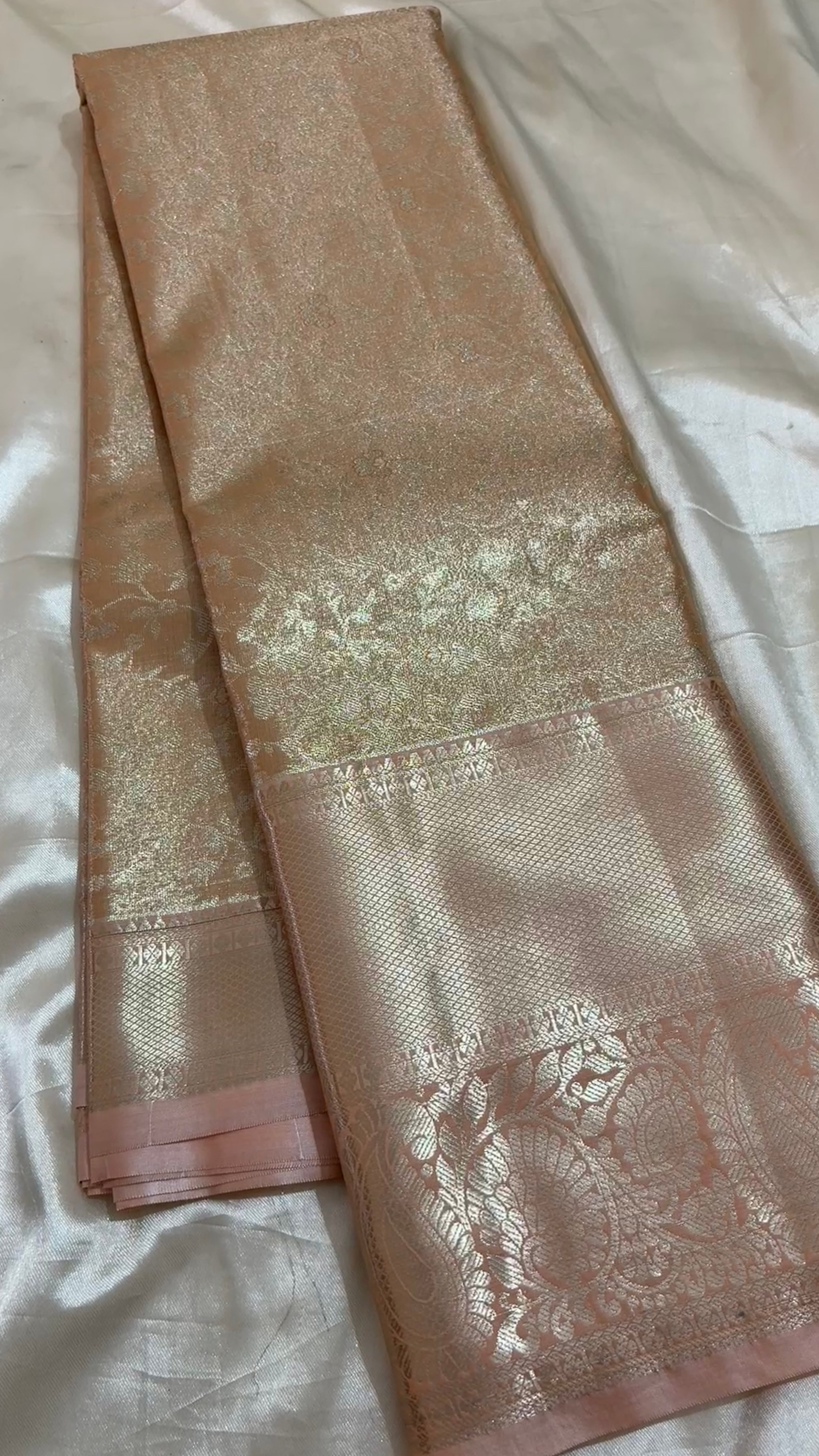 Semi tissue Kanchipuram saree