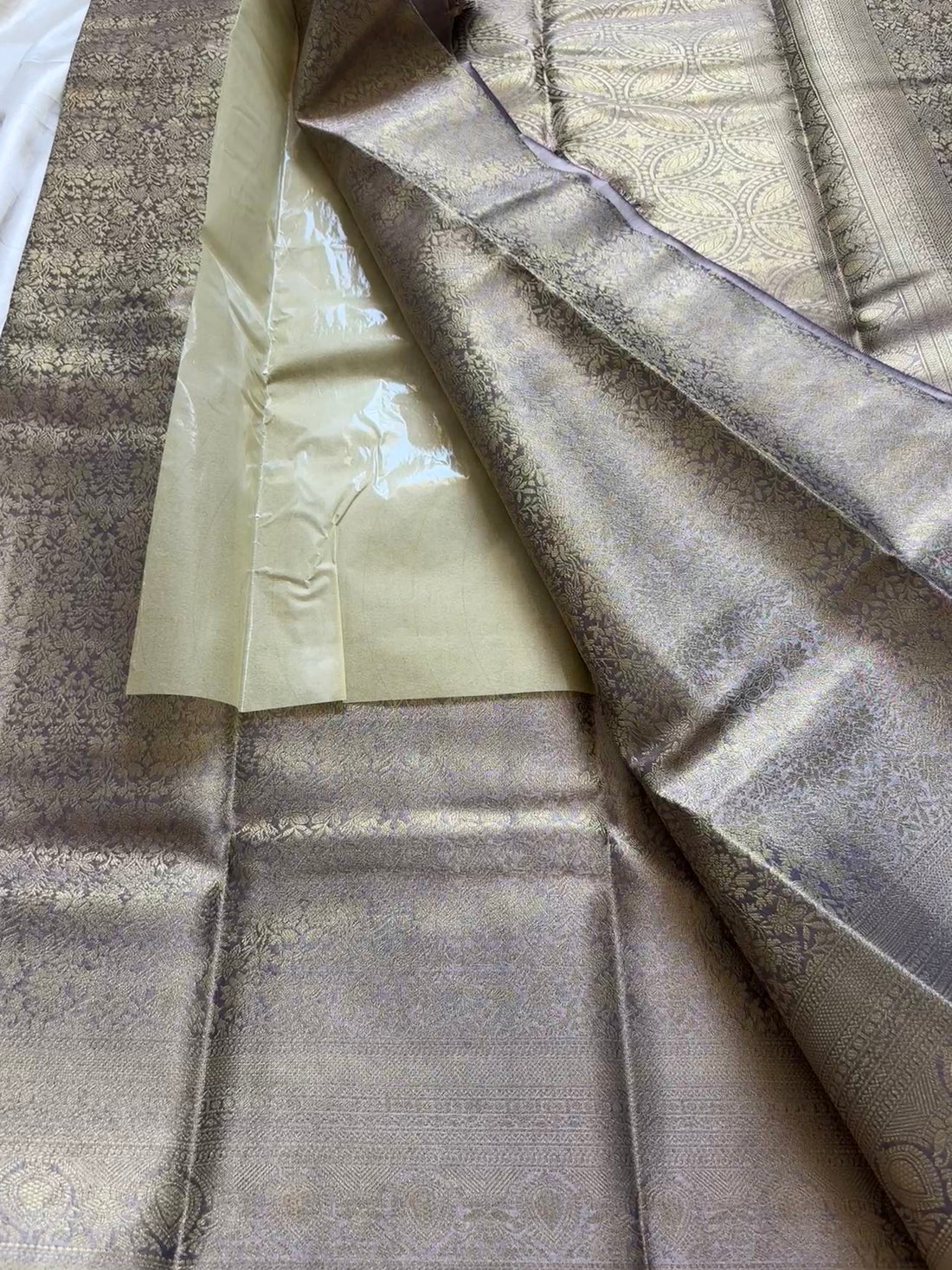 Tissue brocade silk KR82