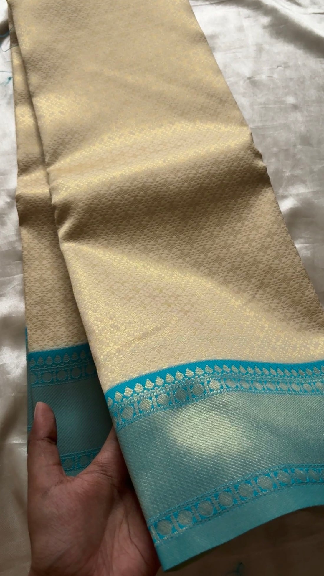 Kanchi semi soft silk Kr120