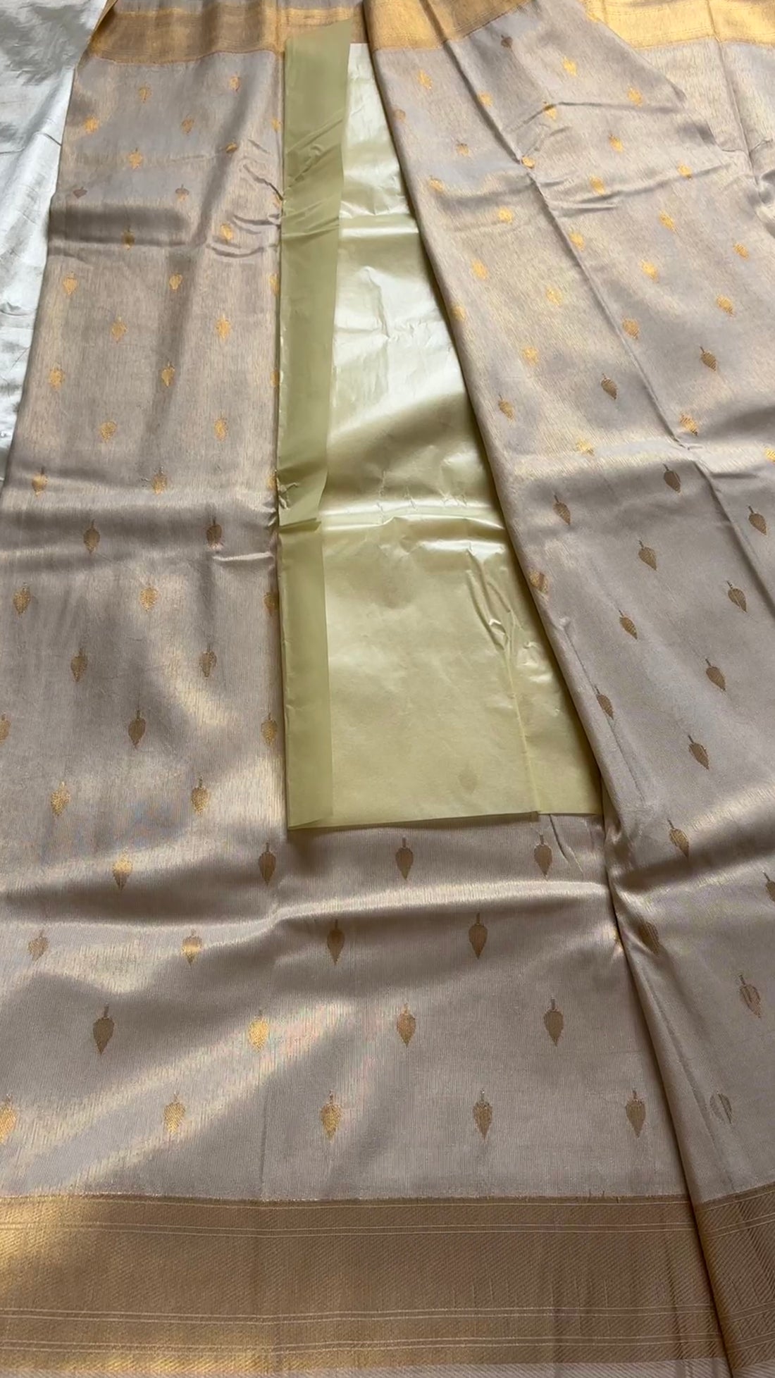 Soft silk KR 137