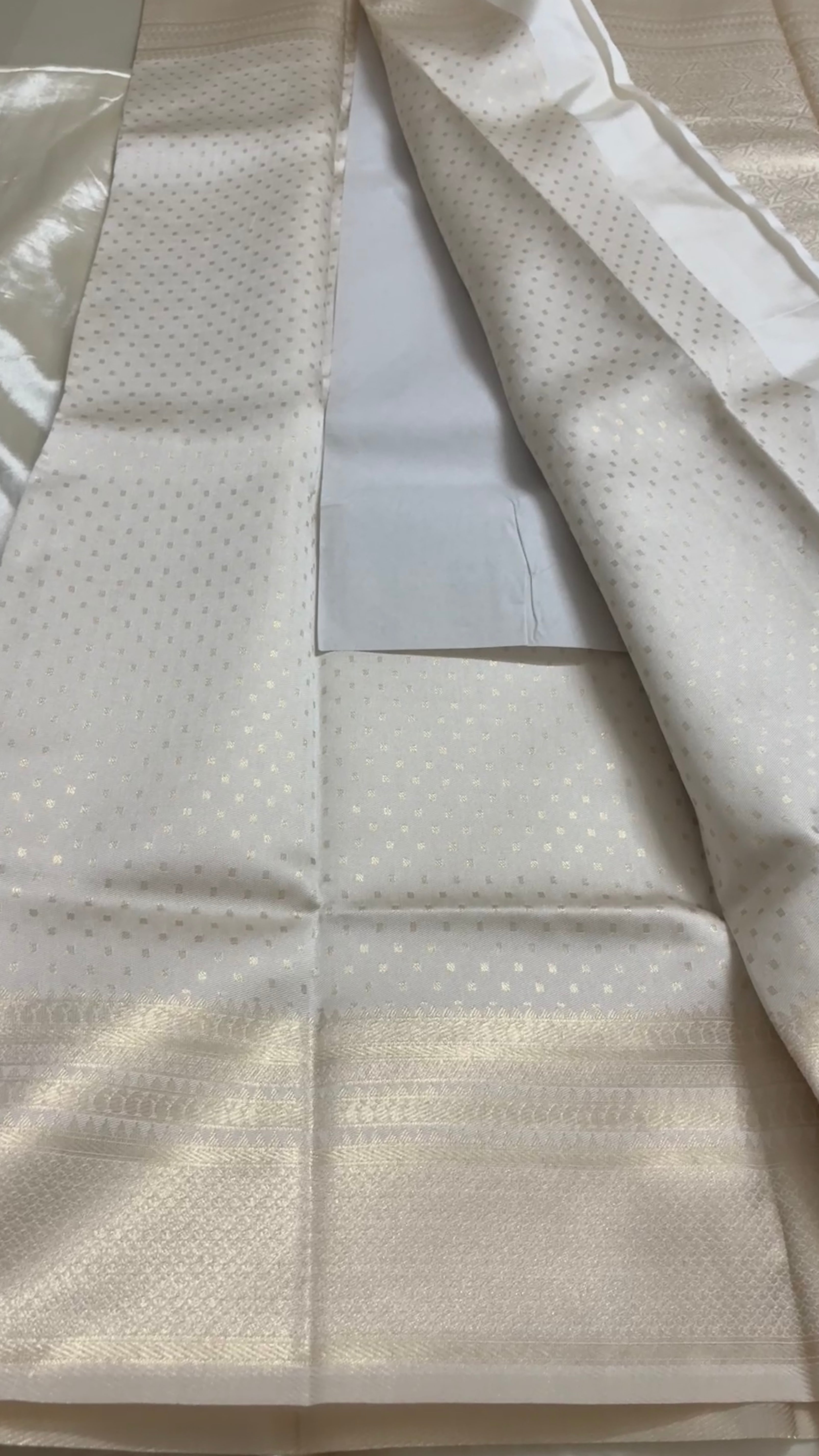 Semi brocade soft Silk kr28