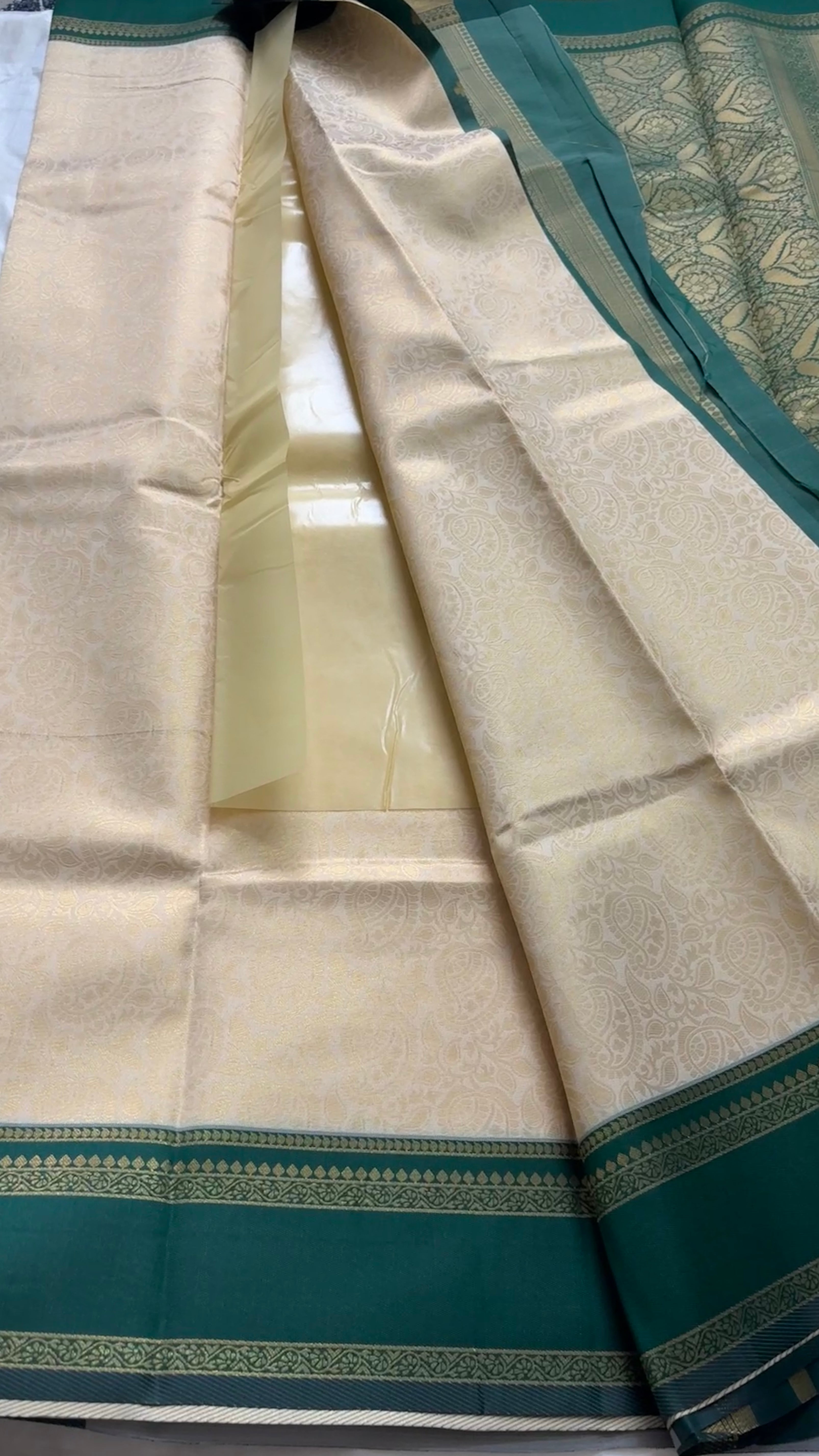 Kanchi semi soft silk kr83