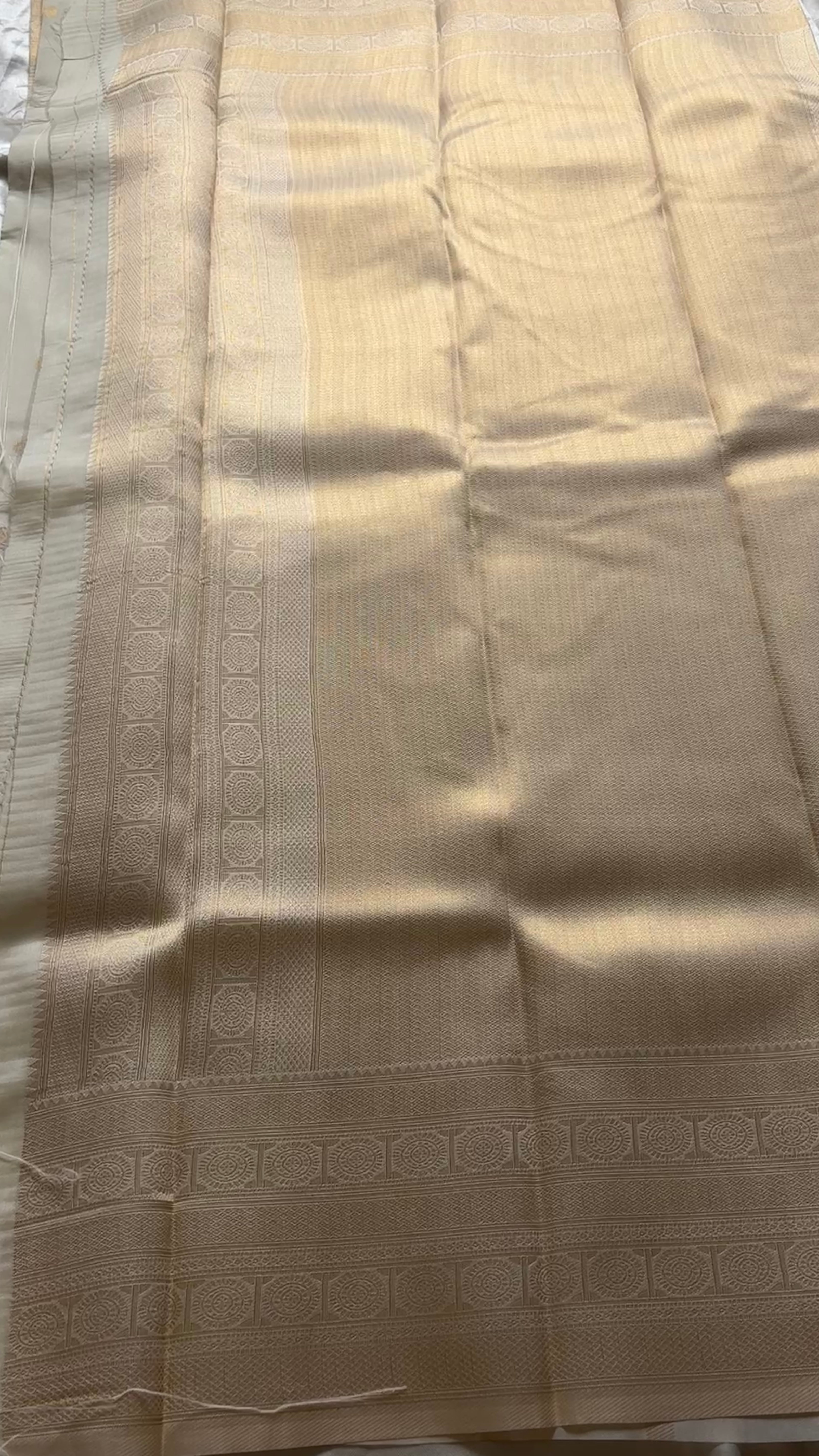 Semi brocade soft Silk kr123