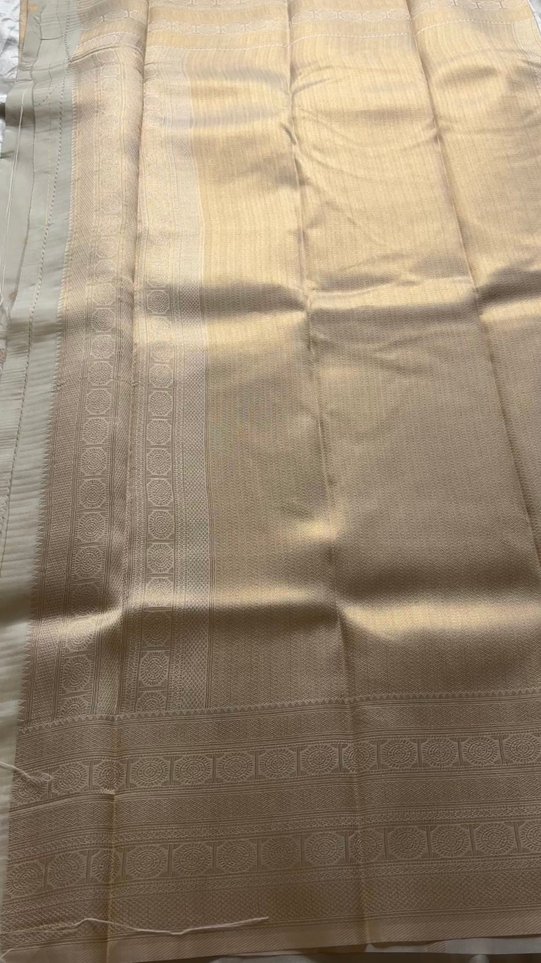 Semi brocade soft Silk kr123