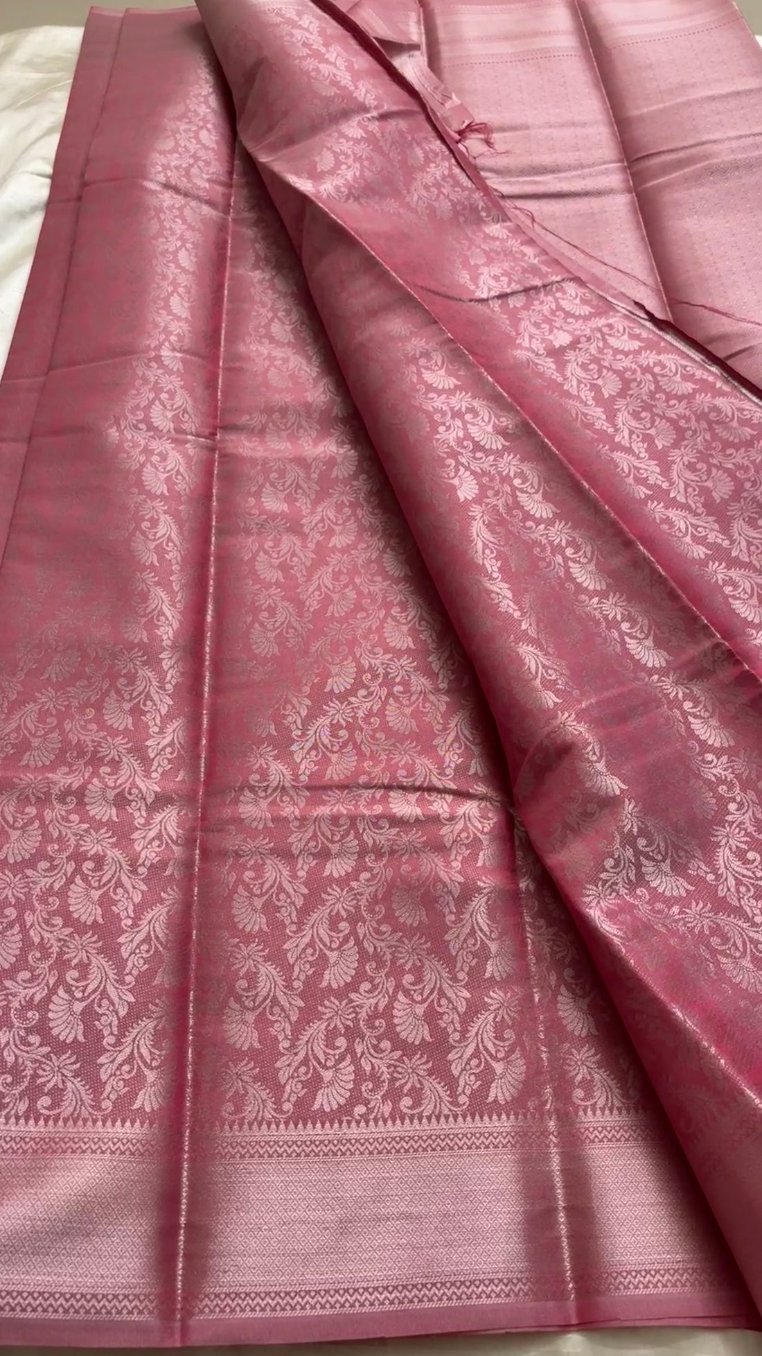 Premium Brocade soft silk kr 123