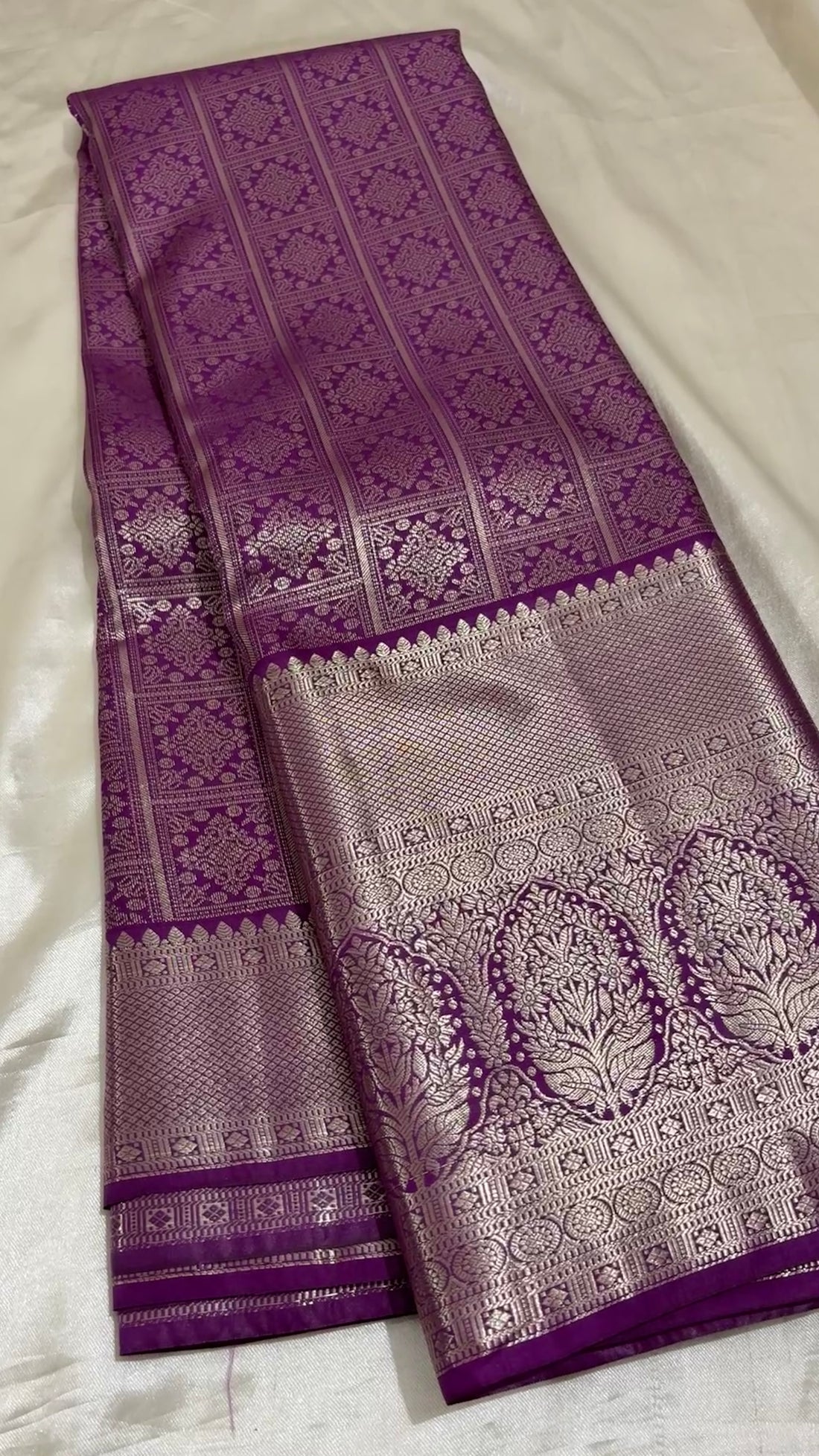 Semi tissue Kanchipuram saree