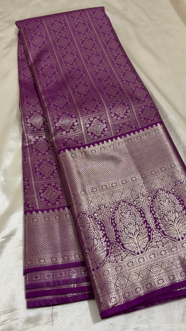 Semi tissue Kanchipuram saree