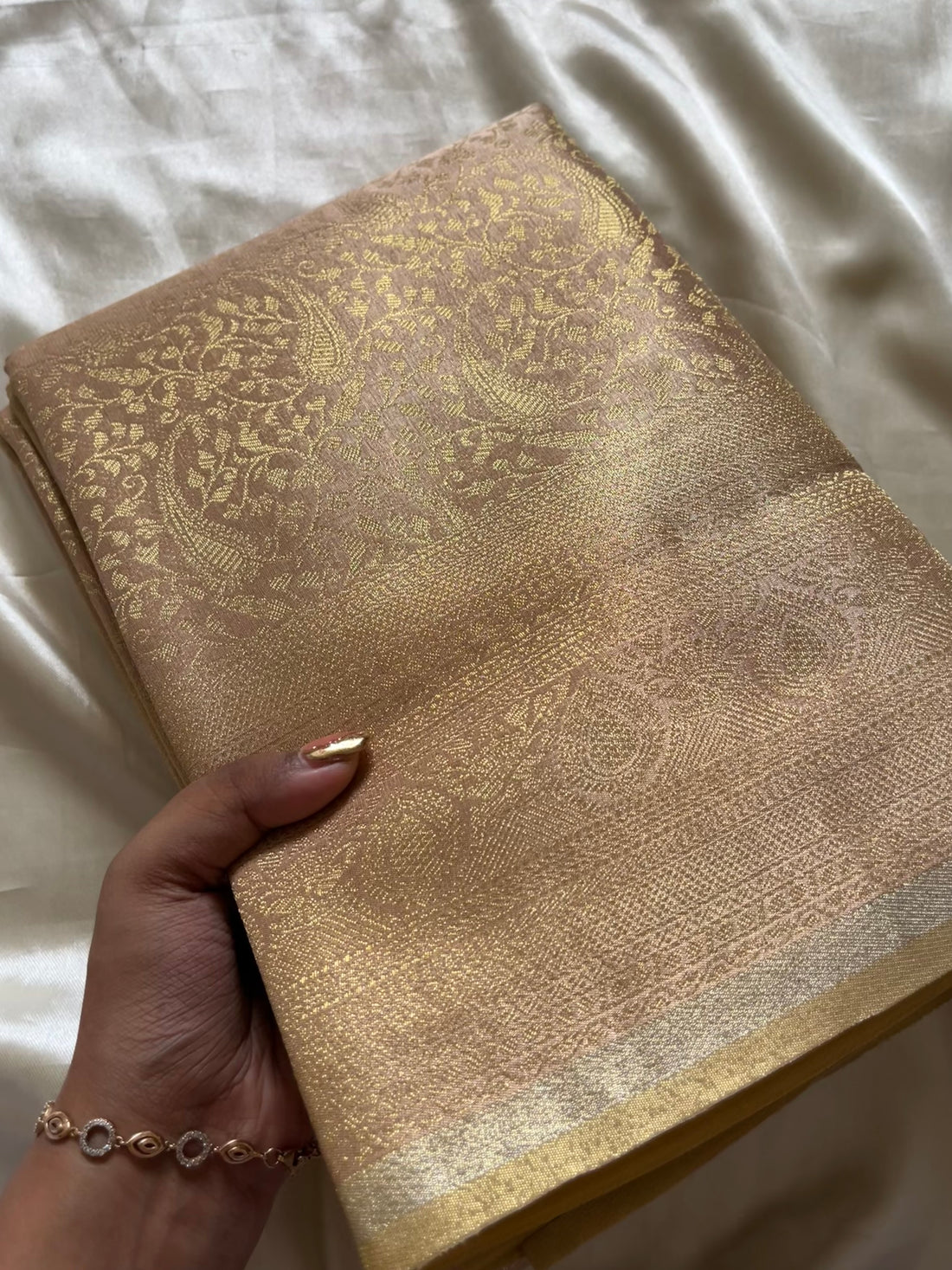 Tissue brocade silk