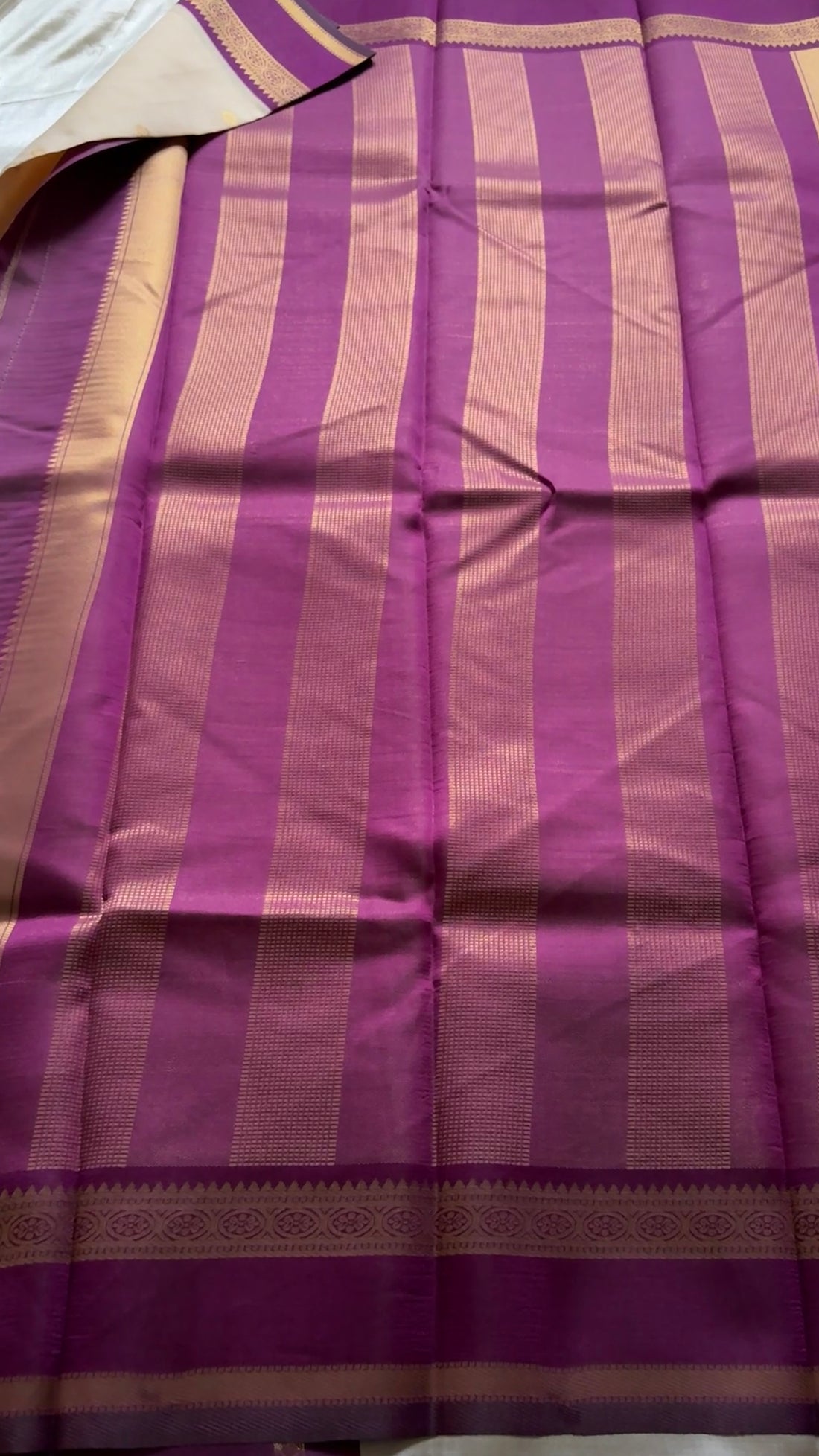 semi soft silk with retta patta border kr94