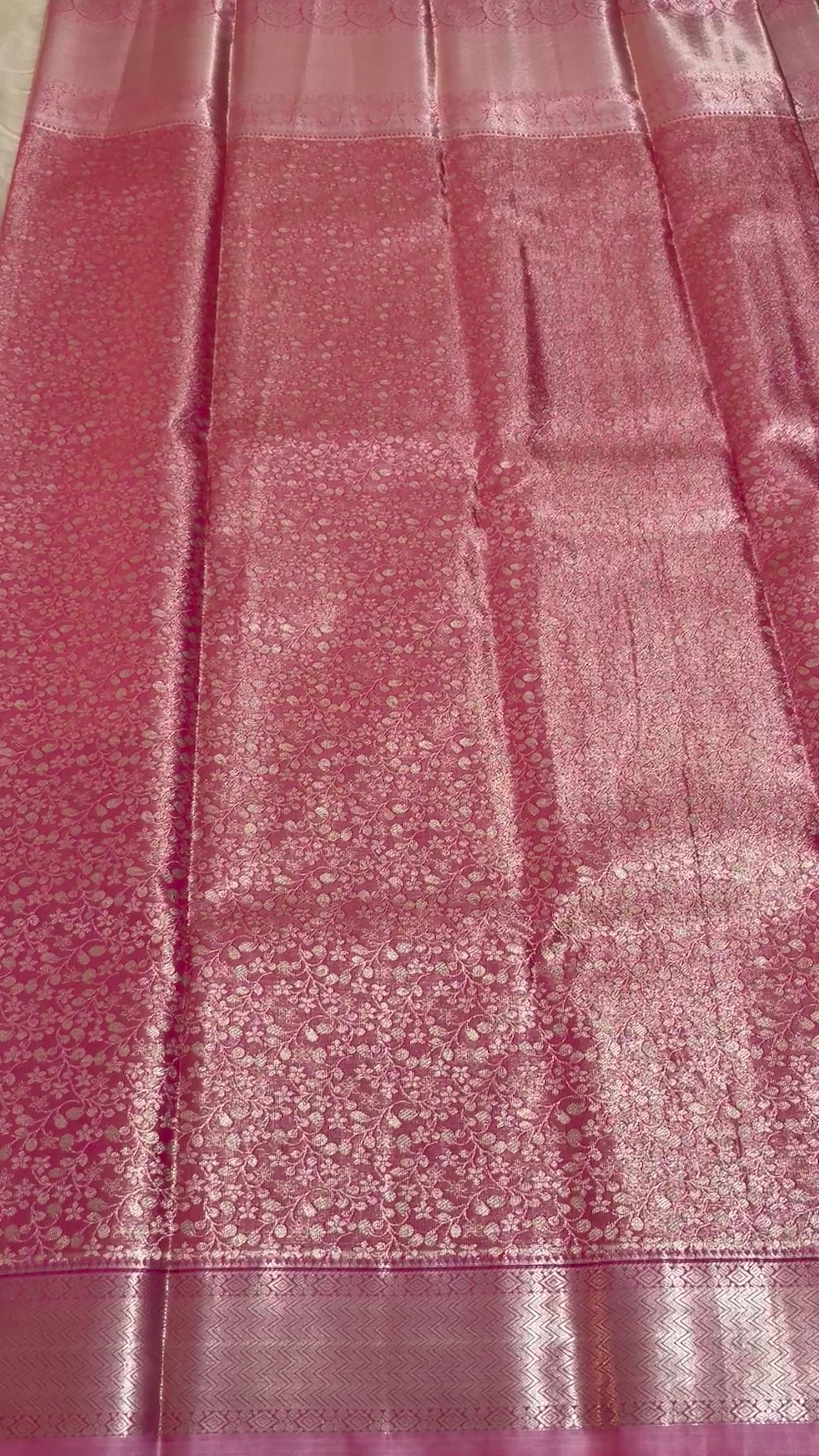 Semi tissue Kanchipuram saree