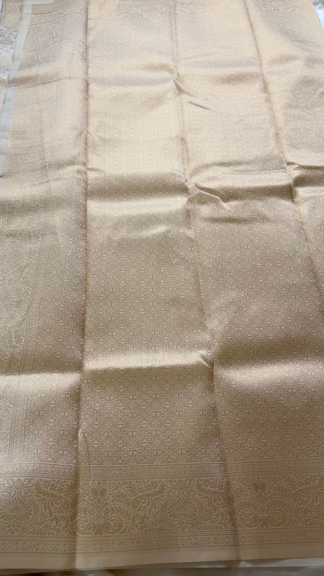 Semi brocade Kr77